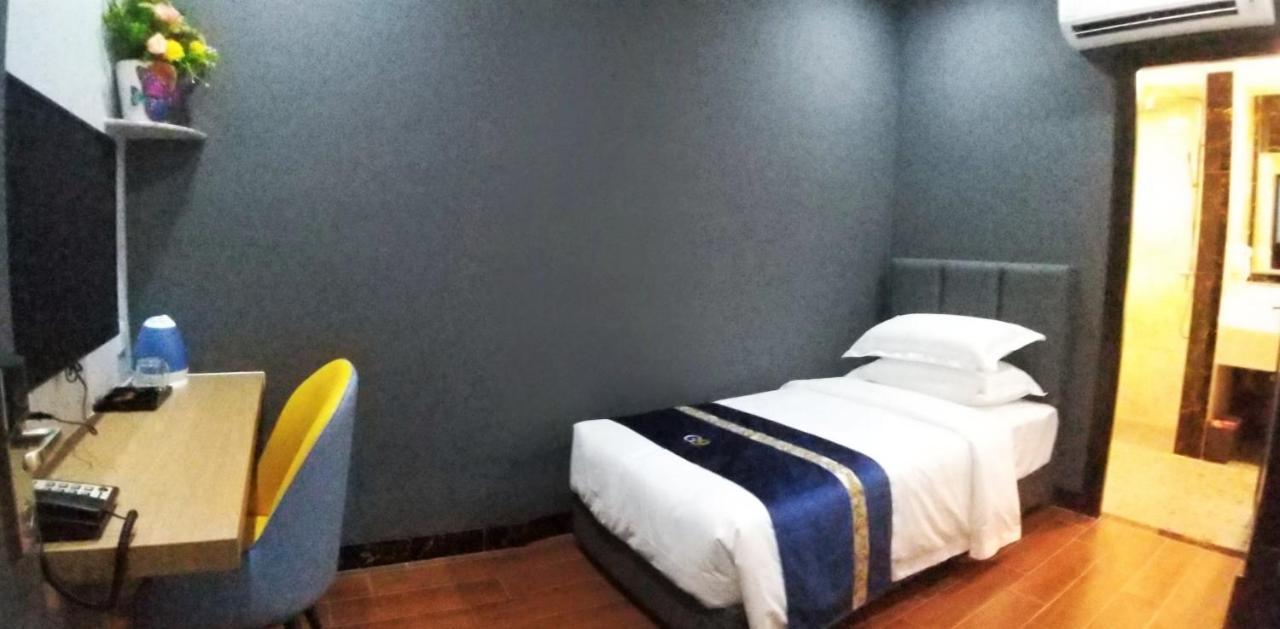 GOOD 9 HOTEL - Cahaya Kota Puteri Pasir Gudang Bagian luar foto